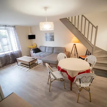 Hermine 4 Personnes Vroncourt